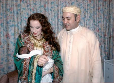 Photo de  Mohammed VI et Lalla Salma Bennani et le prince héritier Moulay Hassan